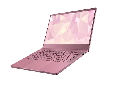 Una glamorosa laptop rosa ideal para San Valentin