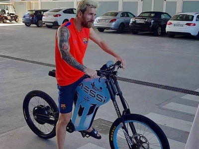 La lujosa bicicleta eléctrica de Lionel Messi