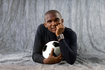 Samuel Eto&#039;o el jugador mejor pago y con marca de alta relojería