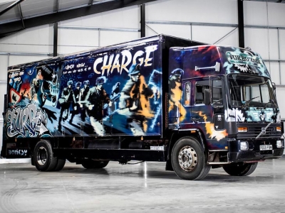 Banksy y su camión de US$ 2 millones de dólares